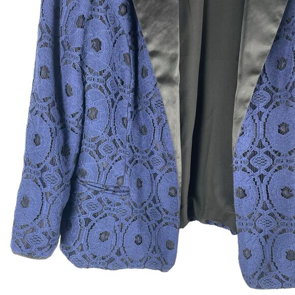 Chico's Lace Open Front Blazer Jacket Satin Lapel Blue Black Size 2/ L - Picture 3 of 7